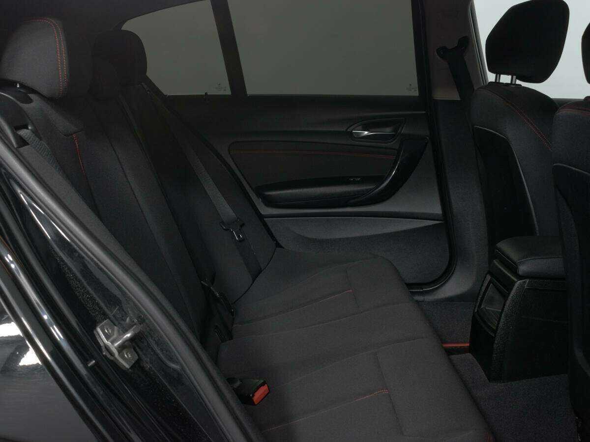 BMW 1 серии с пробегом — 2014 год. Фото: #11