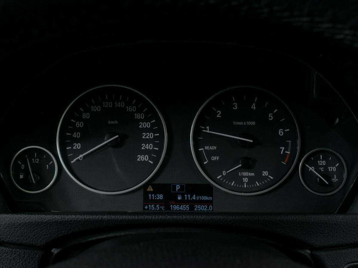 BMW 3 серии с пробегом — 2014 год. Фото: #12