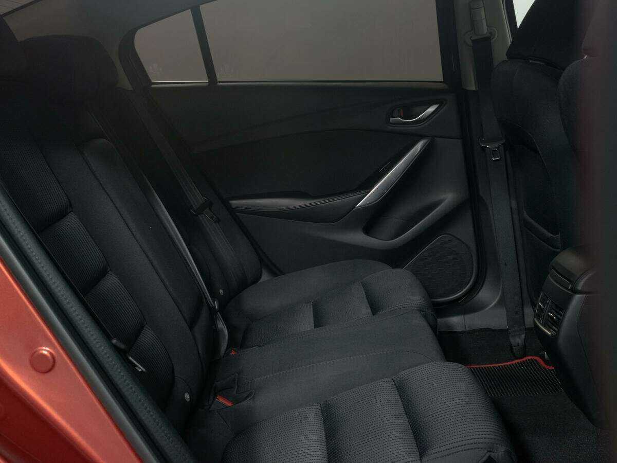 Mazda 6 с пробегом — 2014 год. Фото: #12