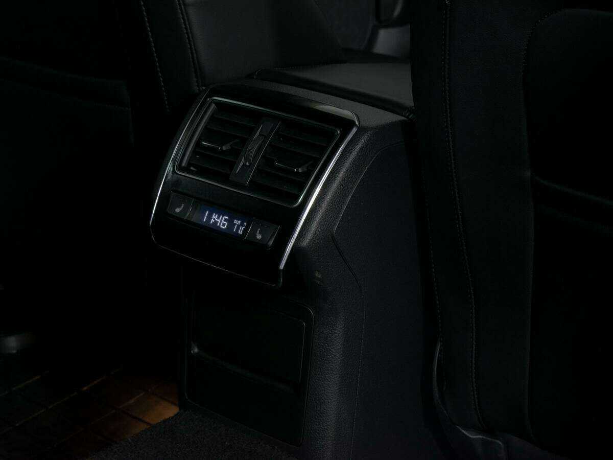 Skoda Superb с пробегом — 2019 год. Фото: #11