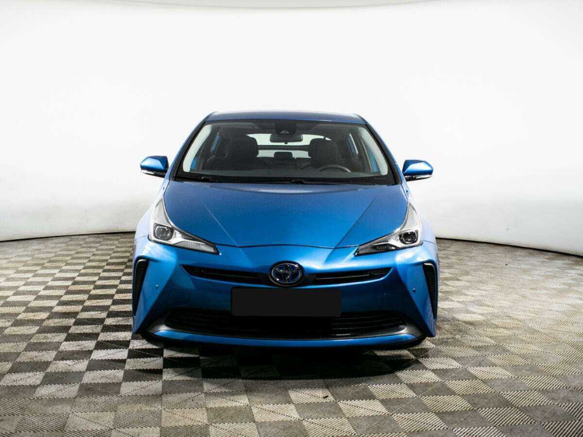 Toyota Prius с пробегом — 2020 год. Фото: #1
