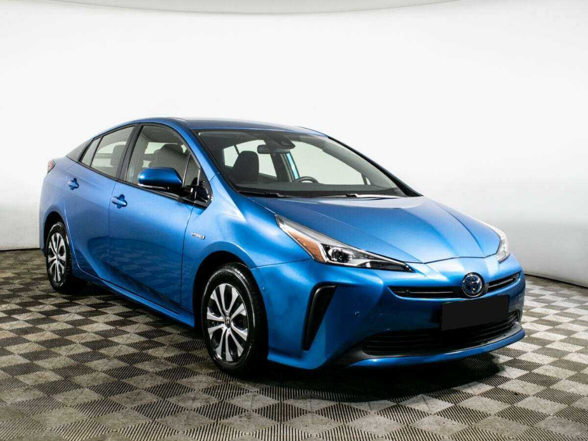 Toyota Prius с пробегом — 2020 год. Фото: #2