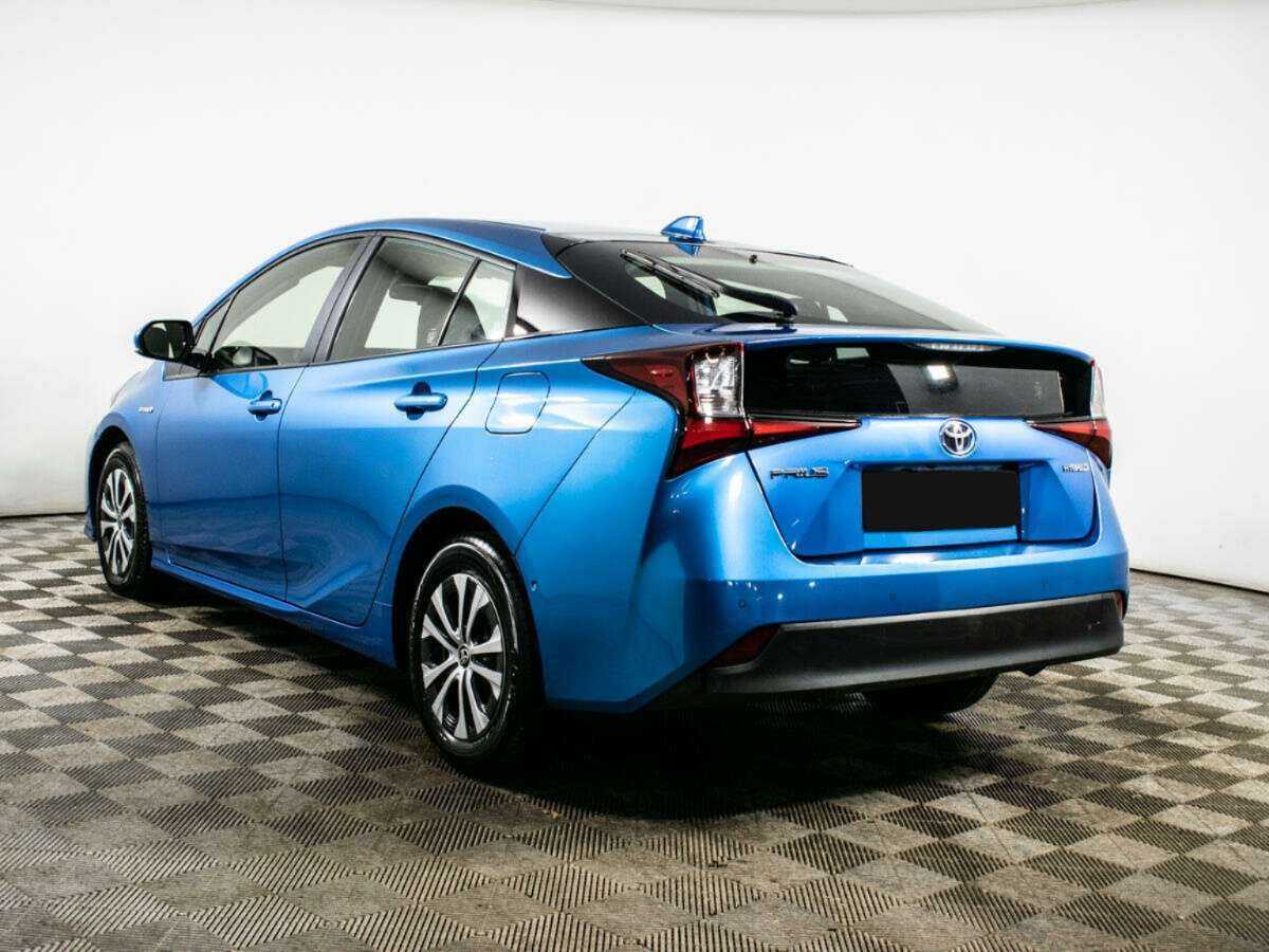 Toyota Prius с пробегом — 2020 год. Фото: #5