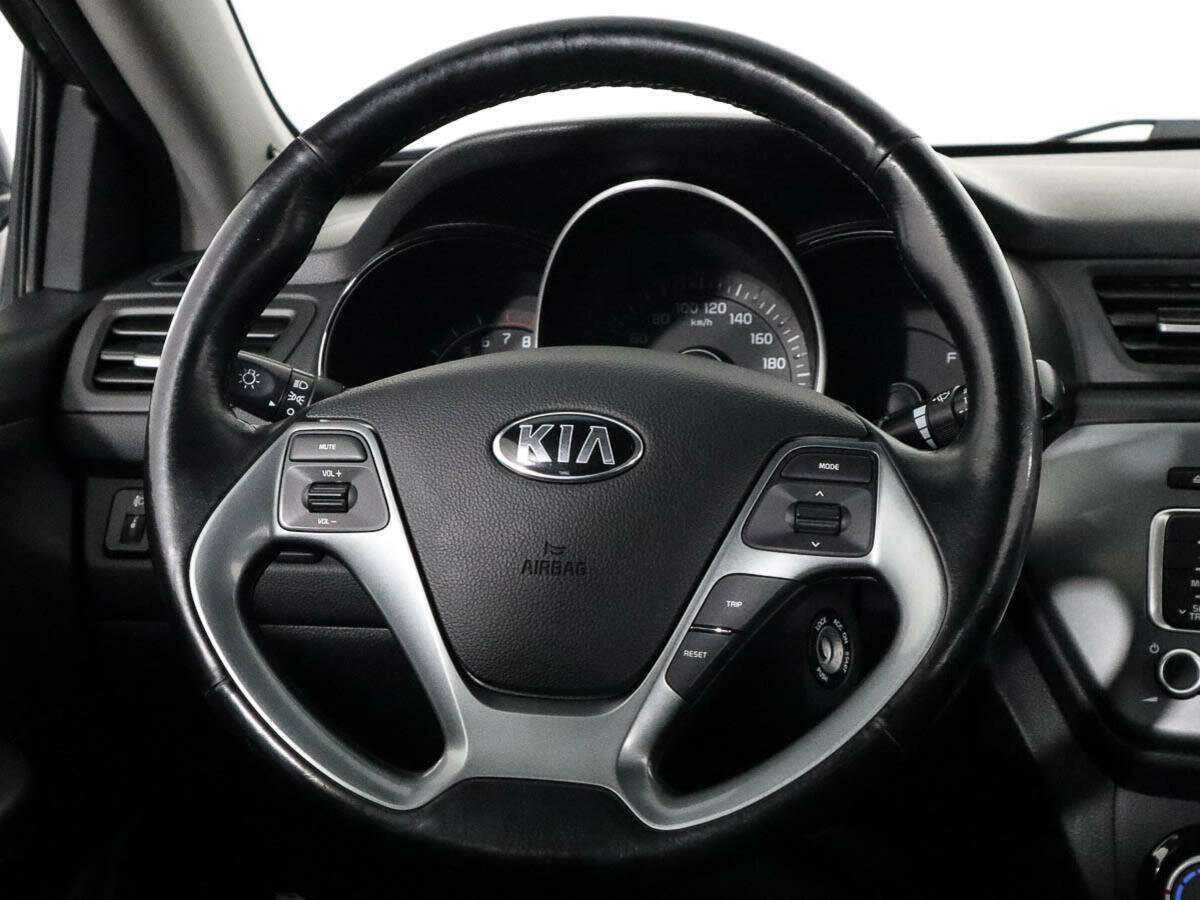 Kia Rio с пробегом — 2015 год. Фото: #12
