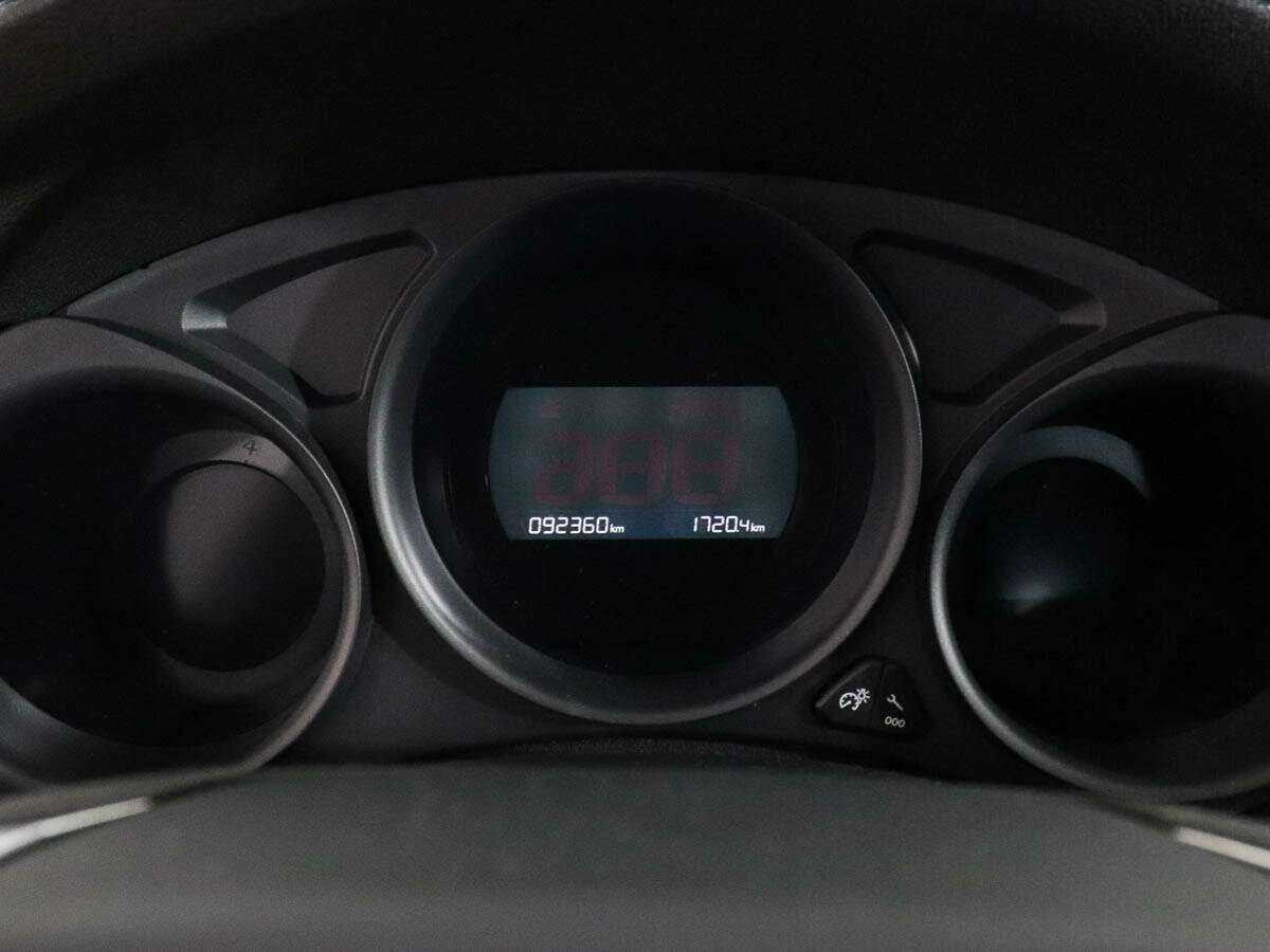 Citroen C4 с пробегом — 2015 год. Фото: #9