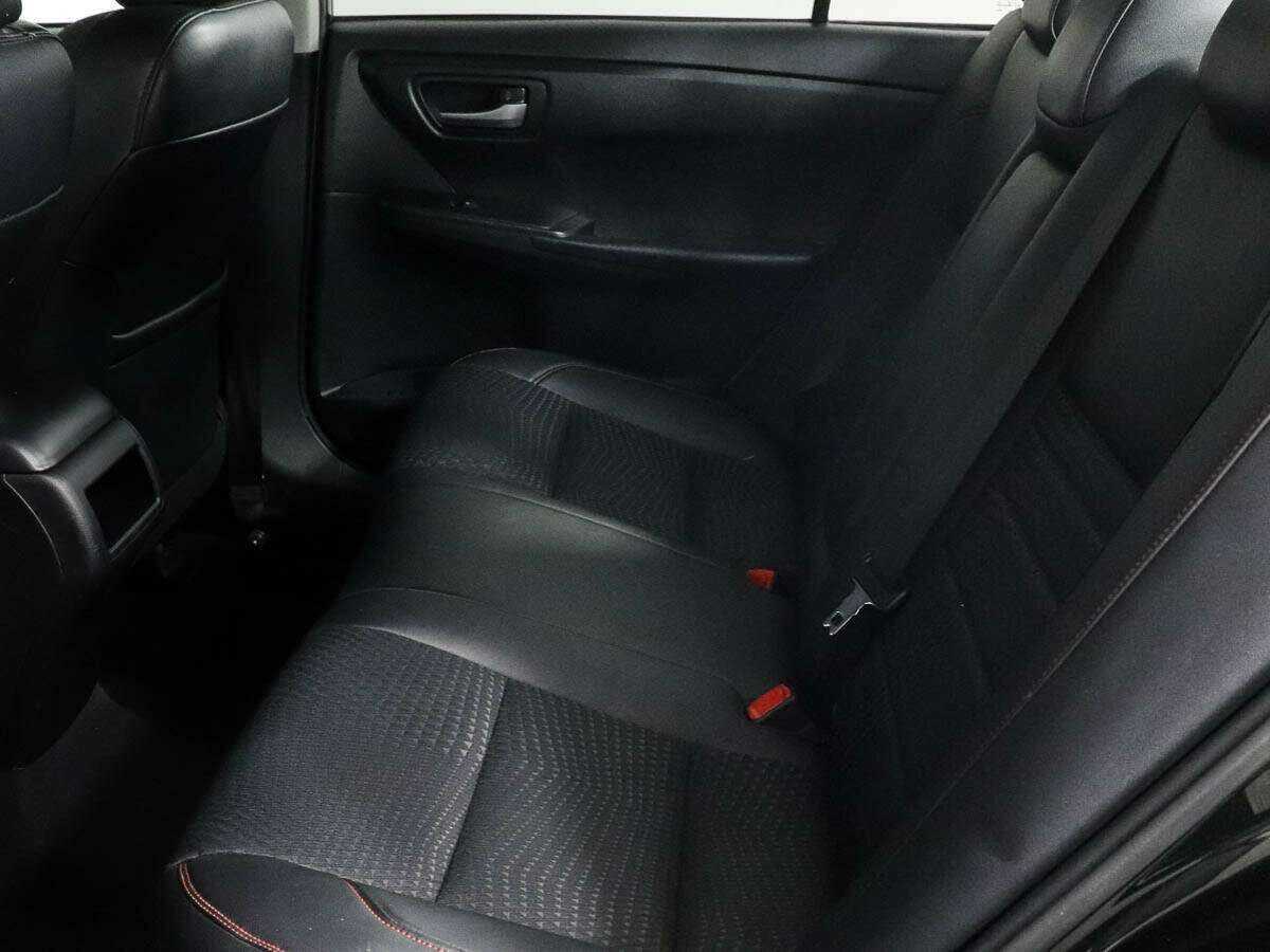 Toyota Camry с пробегом — 2014 год. Фото: #6