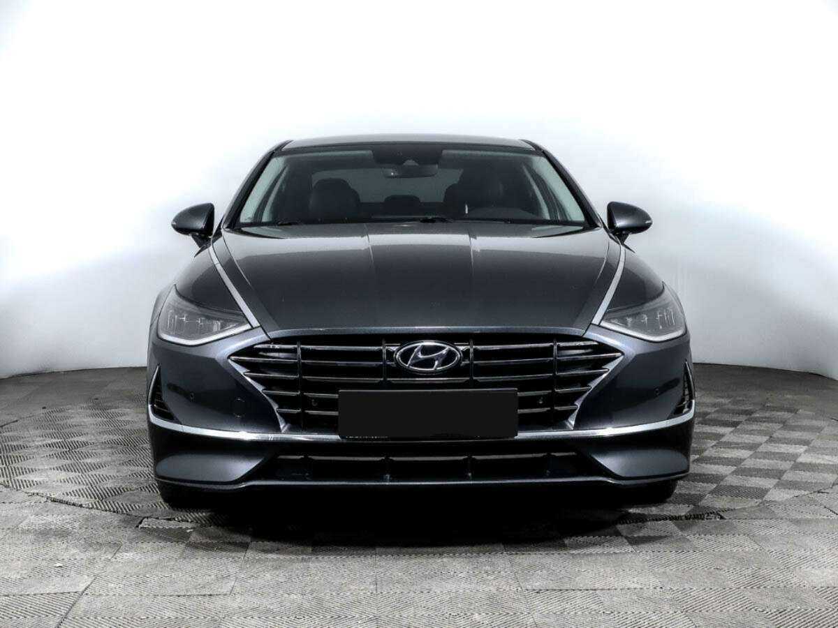 Hyundai Sonata с пробегом — 2020 год. Фото: #1
