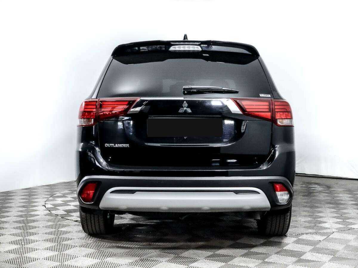 Mitsubishi Outlander с пробегом — 2022 год. Фото: #4