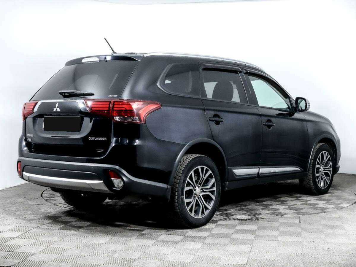 Mitsubishi Outlander с пробегом — 2015 год. Фото: #3