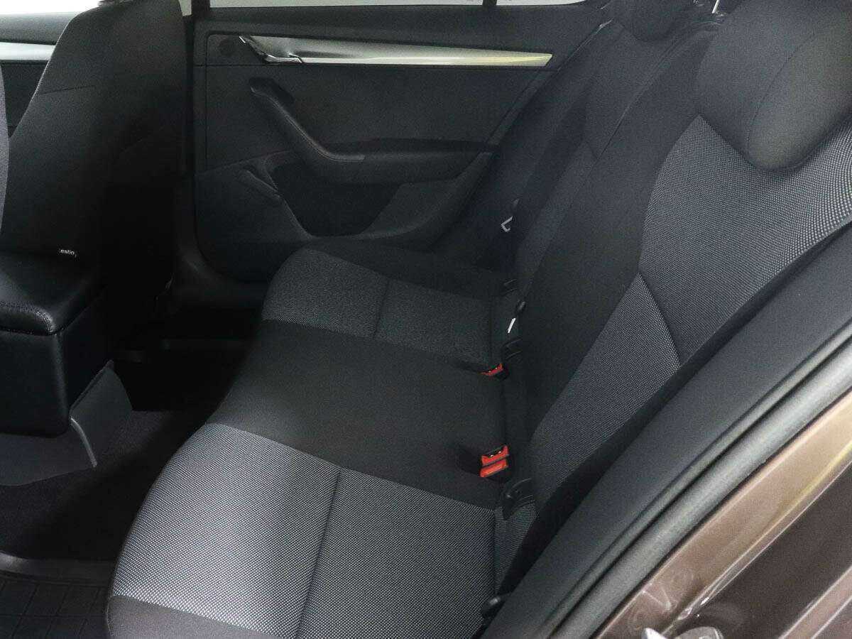 Skoda Octavia с пробегом — 2015 год. Фото: #7