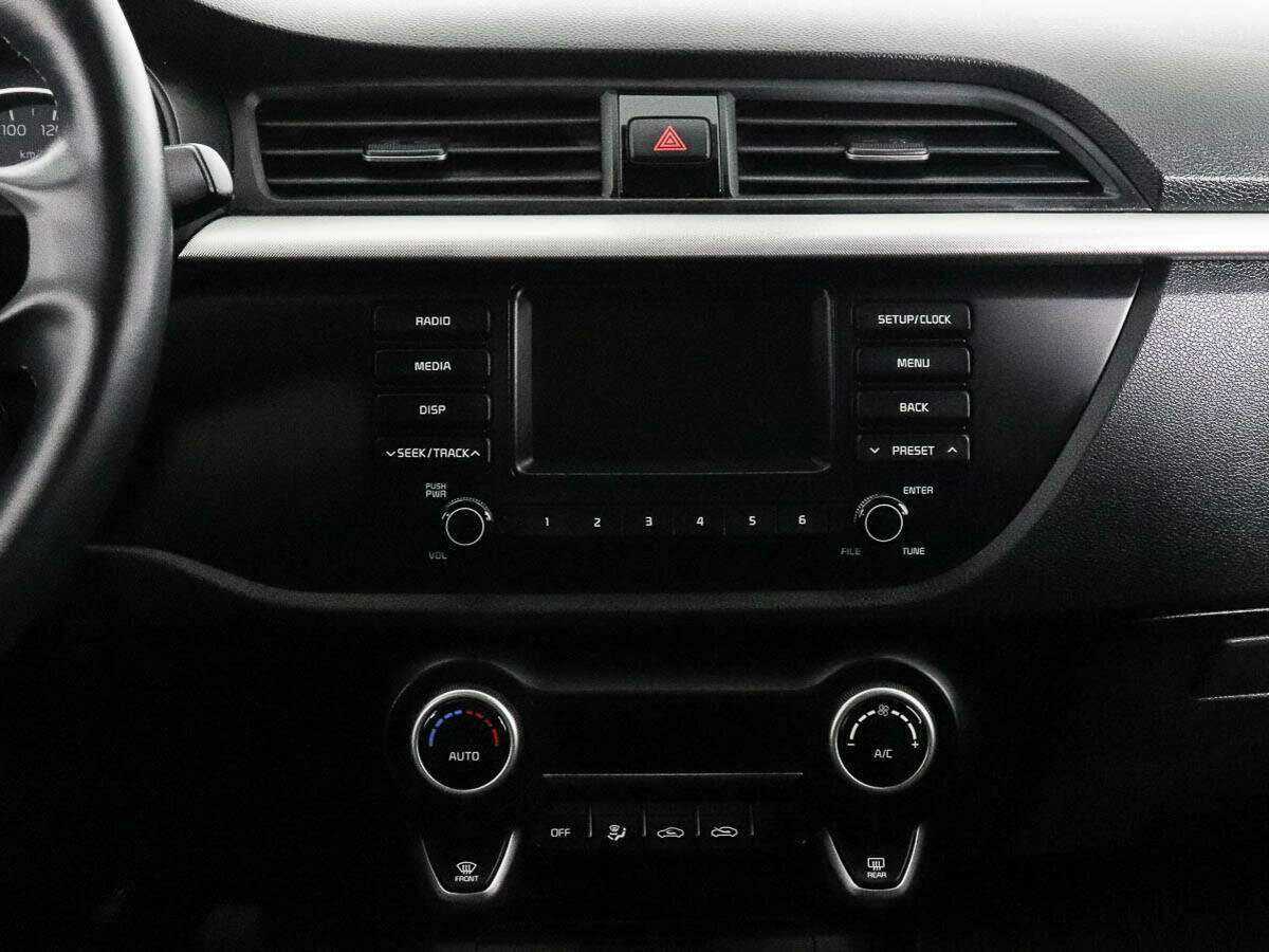 Kia Rio с пробегом — 2020 год. Фото: #9