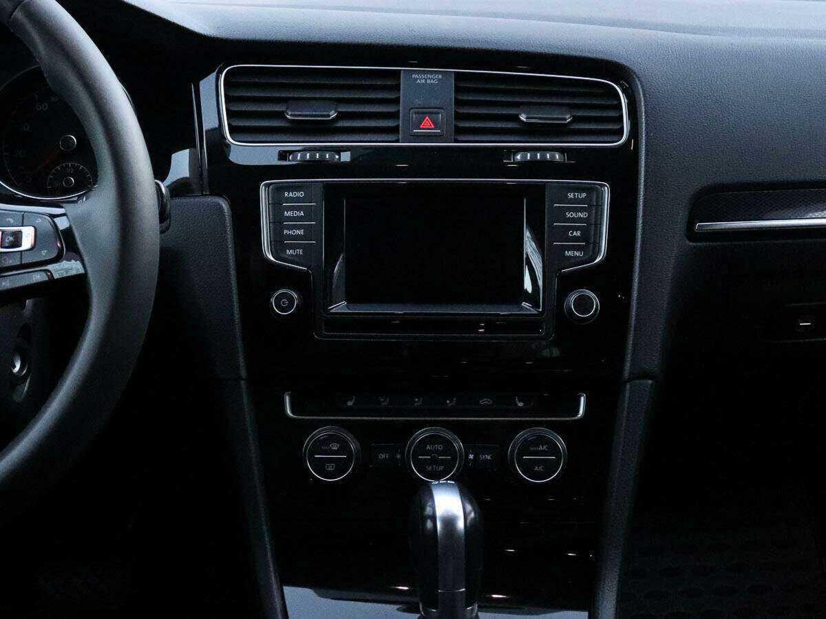 Volkswagen Golf с пробегом — 2014 год. Фото: #10