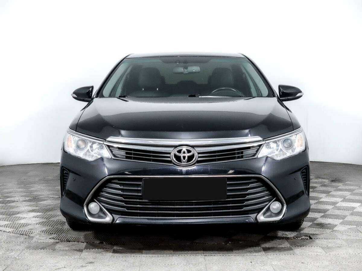 Toyota Camry с пробегом — 2015 год. Фото: #1