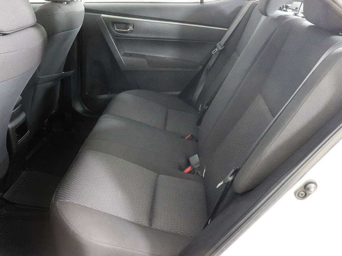 Toyota Corolla с пробегом — 2013 год. Фото: #6