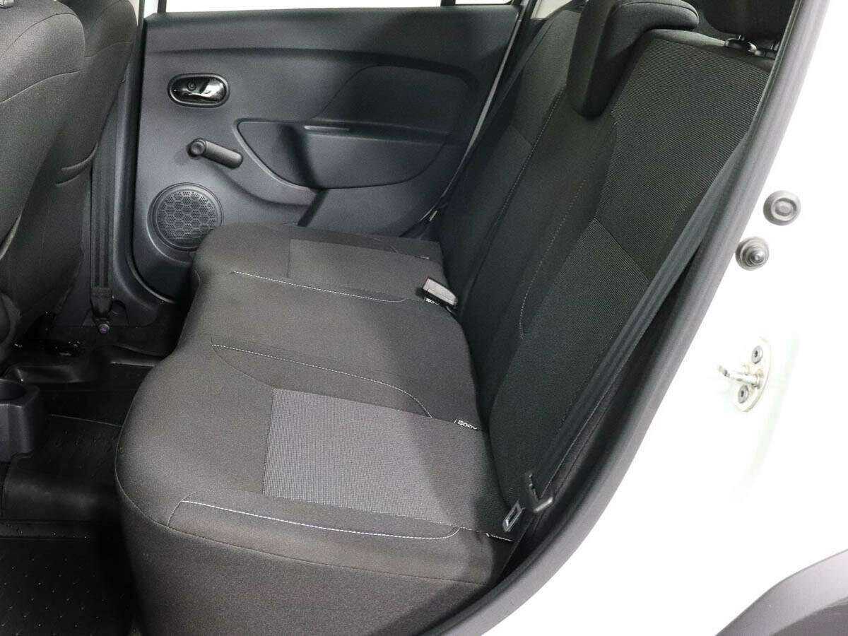 Renault Logan с пробегом — 2020 год. Фото: #7