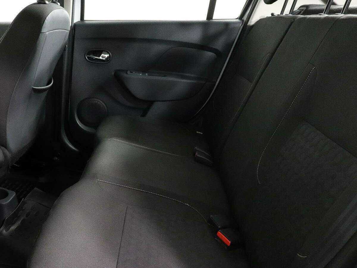 Renault Logan с пробегом — 2018 год. Фото: #7