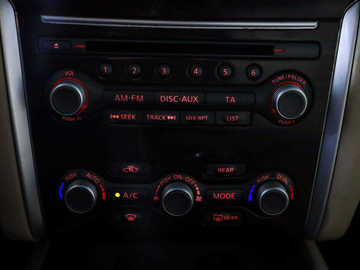 Nissan Pathfinder с пробегом — 2014 год. Фото: #16