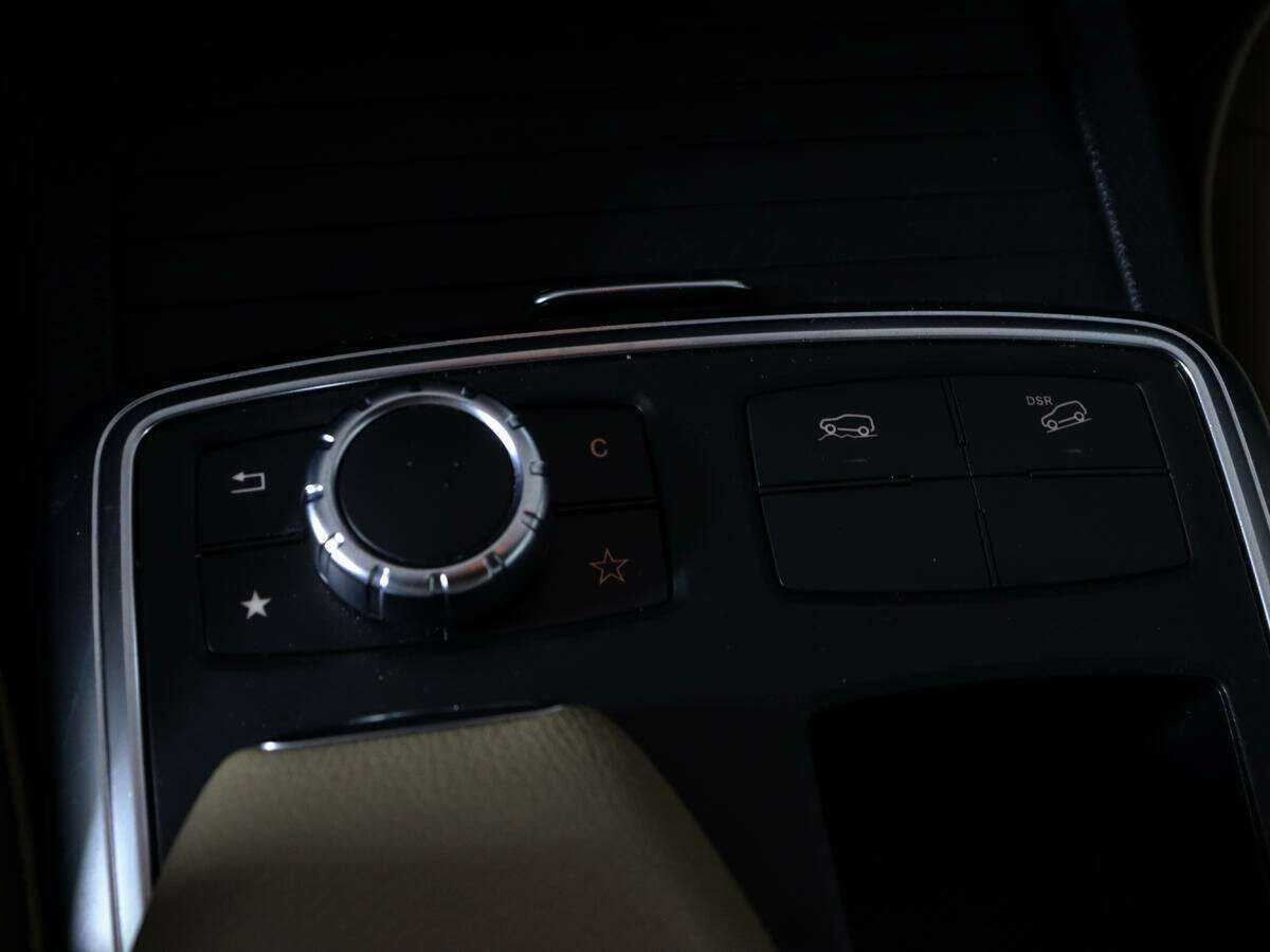 Mercedes-Benz M-Класс с пробегом — 2012 год. Фото: #23