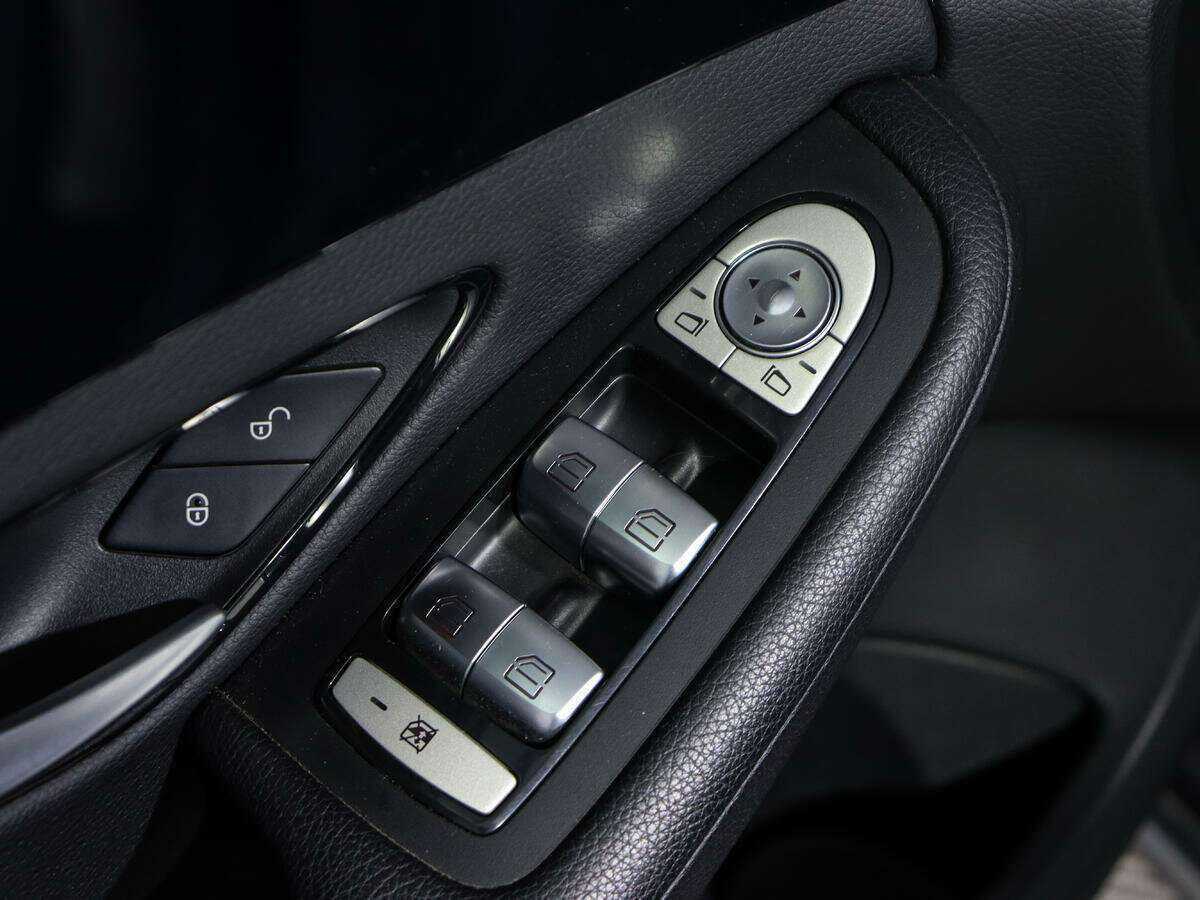 Mercedes-Benz C-Класс с пробегом — 2014 год. Фото: #12