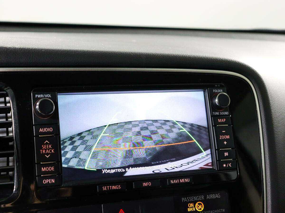 Mitsubishi Outlander с пробегом — 2013 год. Фото: #11