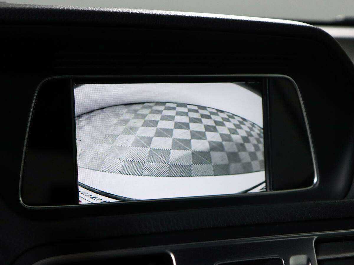 Mercedes-Benz E-Класс с пробегом — 2013 год. Фото: #11