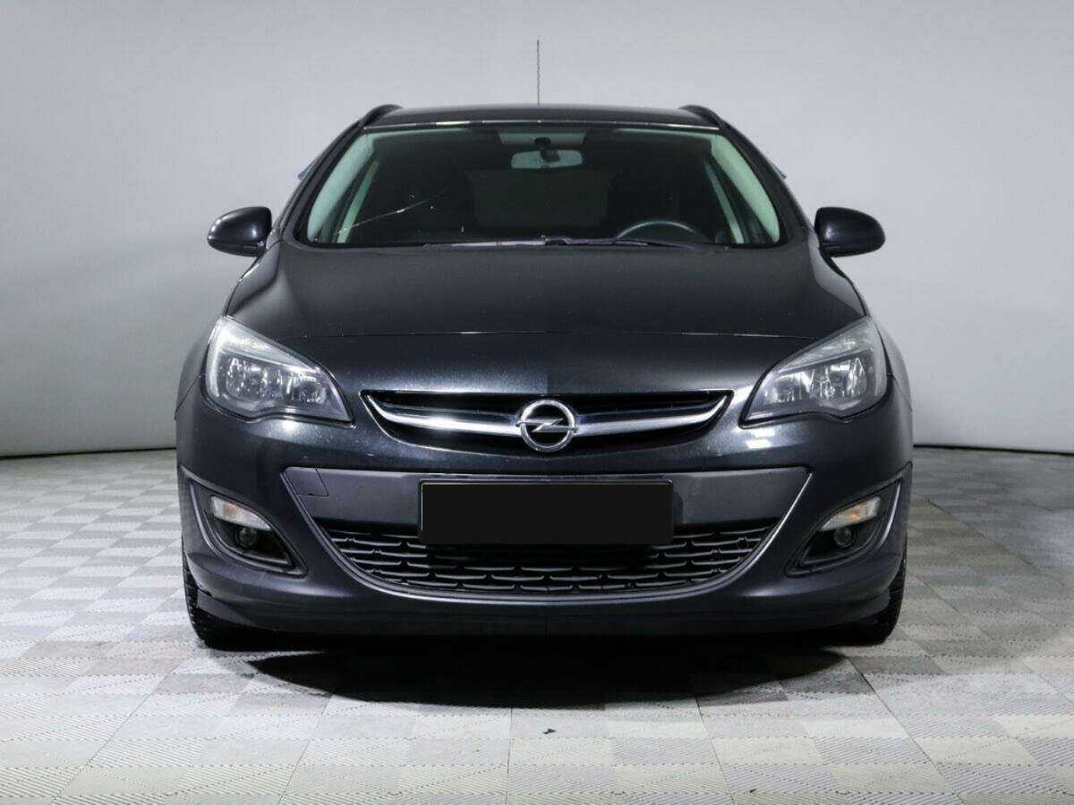 Opel Astra с пробегом — 2014 год. Фото: #1