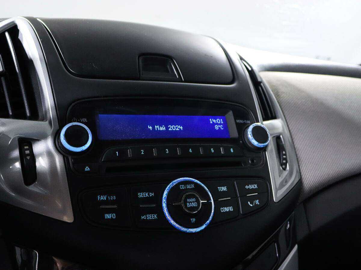 Chevrolet Cruze с пробегом — 2013 год. Фото: #11