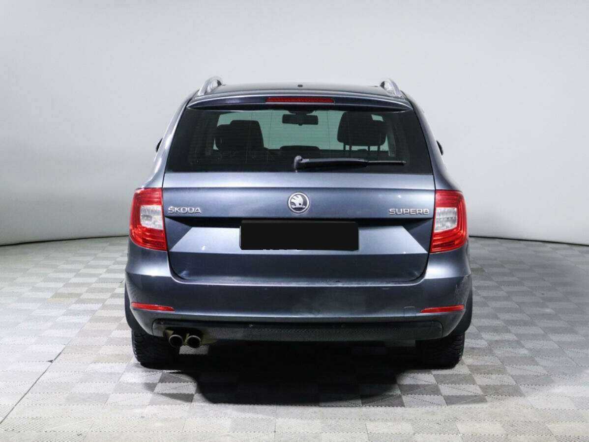 Skoda Superb с пробегом — 2013 год. Фото: #5