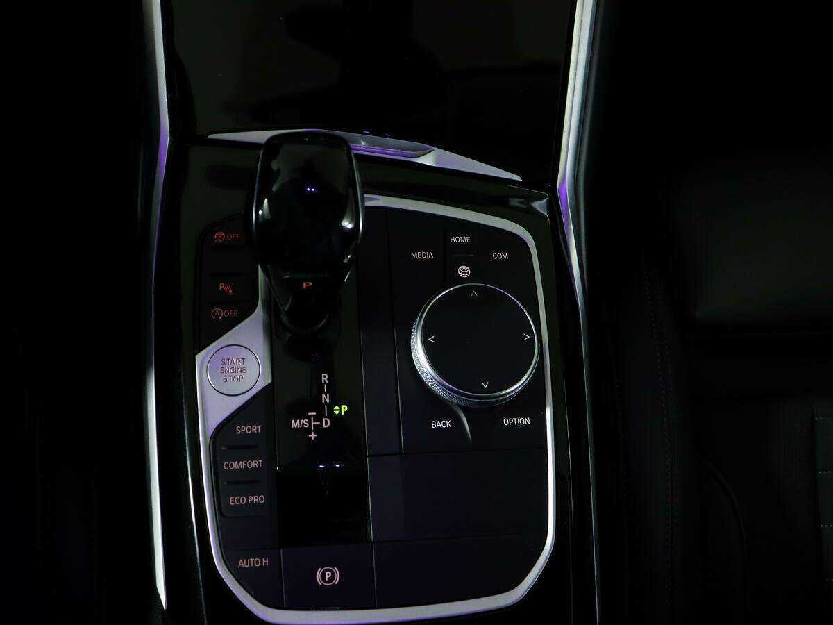 BMW 3 серии с пробегом — 2019 год. Фото: #23