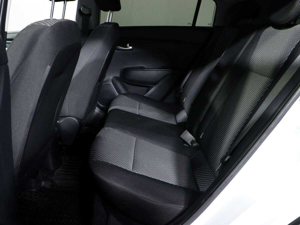 Kia Rio с пробегом — 2018 год. Фото: #8