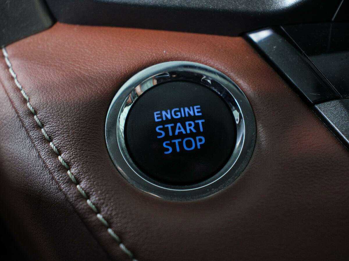 Toyota RAV4 с пробегом — 2014 год. Фото: #15