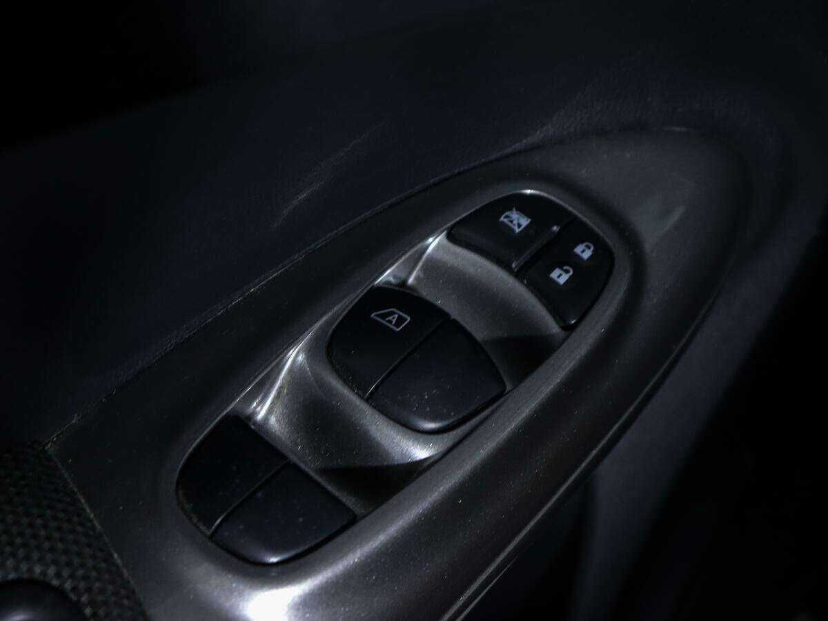 Nissan Juke с пробегом — 2012 год. Фото: #14