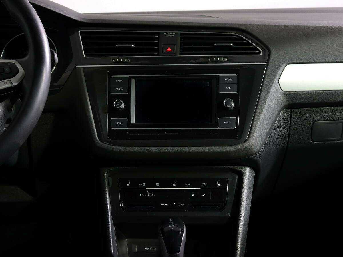 Volkswagen Tiguan с пробегом — 2021 год. Фото: #11