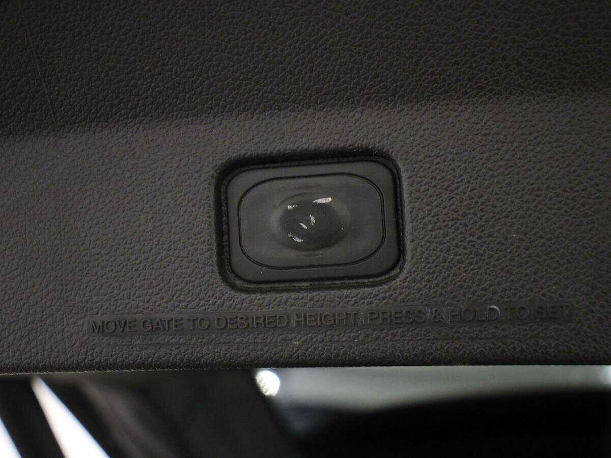 Ford Explorer с пробегом — 2013 год. Фото: #11