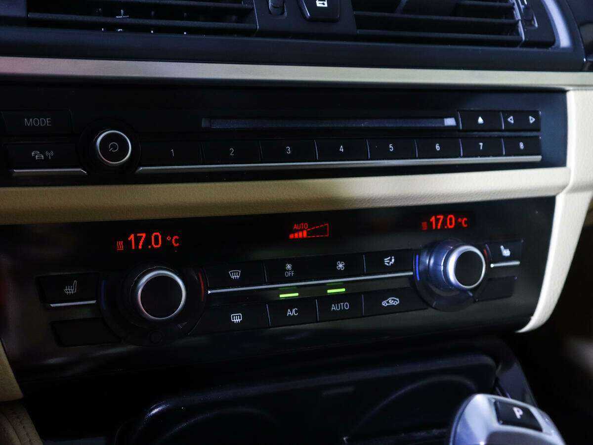 BMW 5 серии с пробегом — 2014 год. Фото: #17