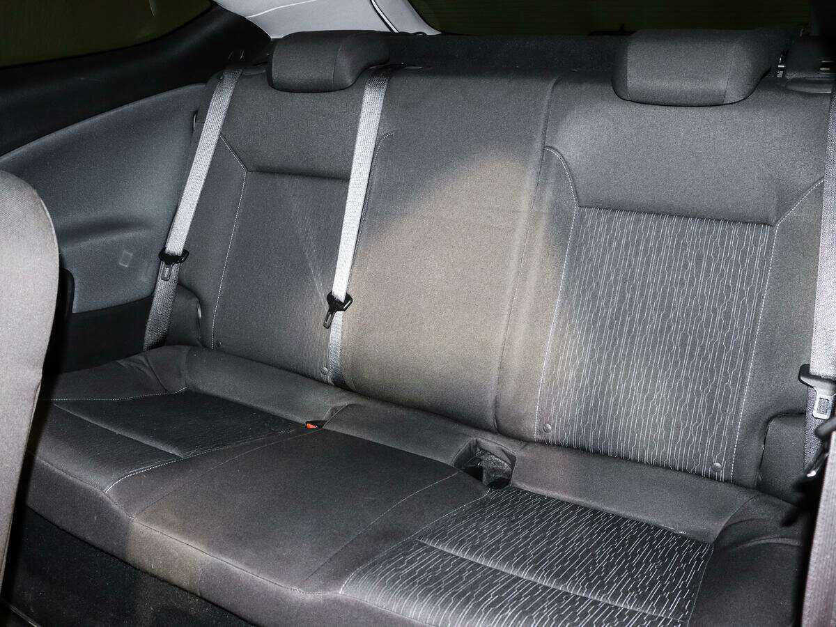 Opel Astra с пробегом — 2013 год. Фото: #9