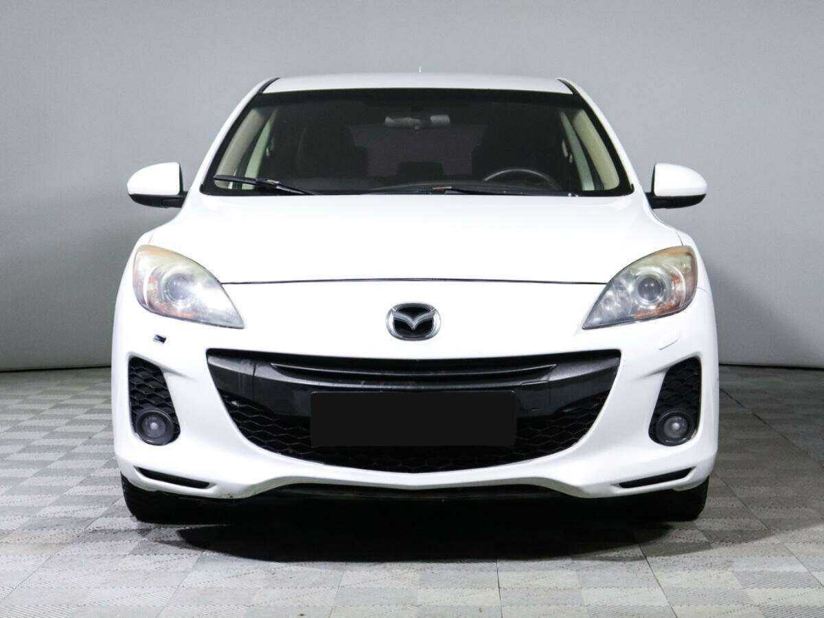 Mazda 3 с пробегом — 2012 год. Фото: #1
