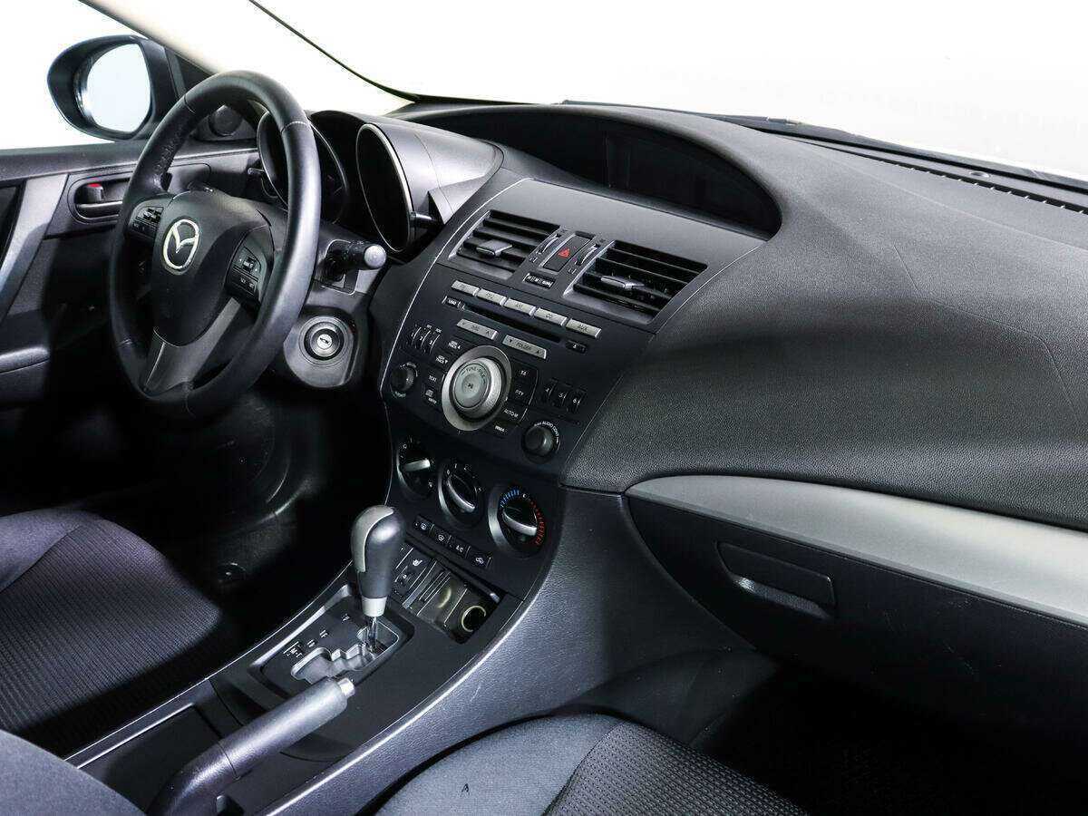 Mazda 3 с пробегом — 2012 год. Фото: #8