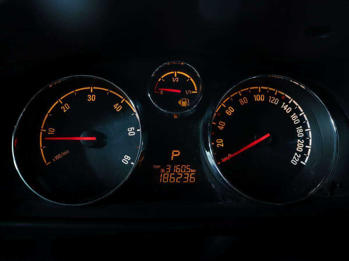 Opel Antara с пробегом — 2014 год. Фото: #8