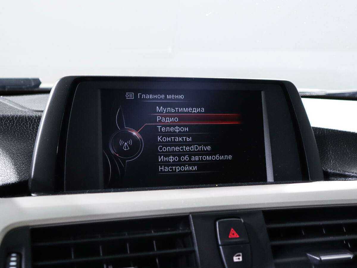 BMW 3 серии с пробегом — 2016 год. Фото: #11