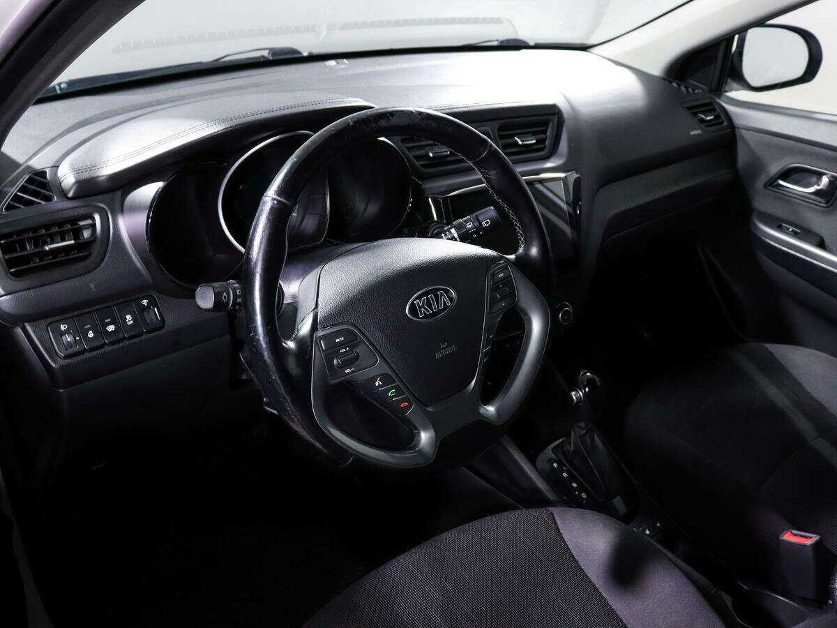 Kia Rio с пробегом — 2016 год. Фото: #11