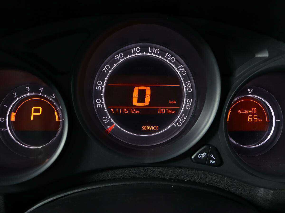 Citroen C4 с пробегом — 2013 год. Фото: #10