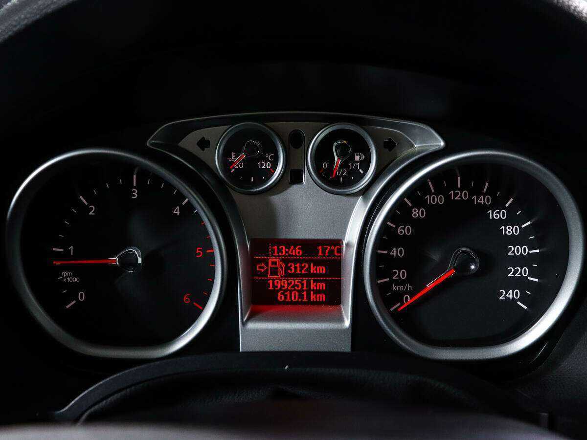 Ford Kuga с пробегом — 2012 год. Фото: #8