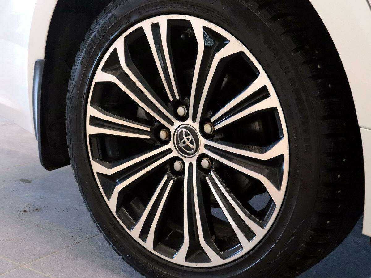 Toyota Corolla с пробегом — 2019 год. Фото: #20