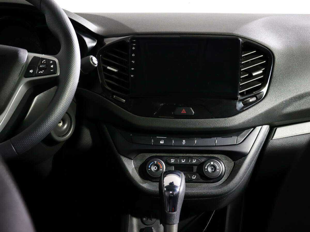 Lada (ВАЗ) Vesta с пробегом — 2021 год. Фото: #11