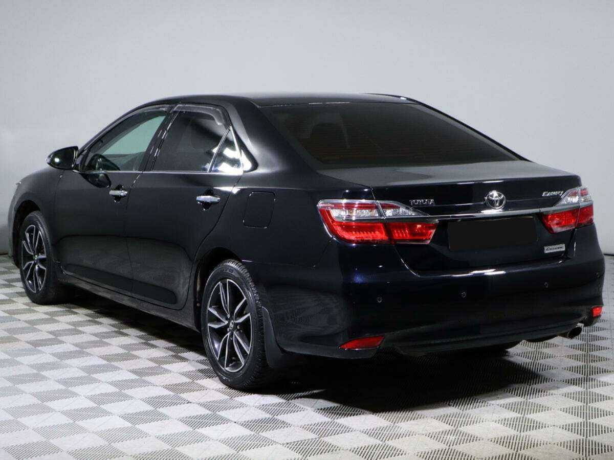 Toyota Camry с пробегом — 2016 год. Фото: #4