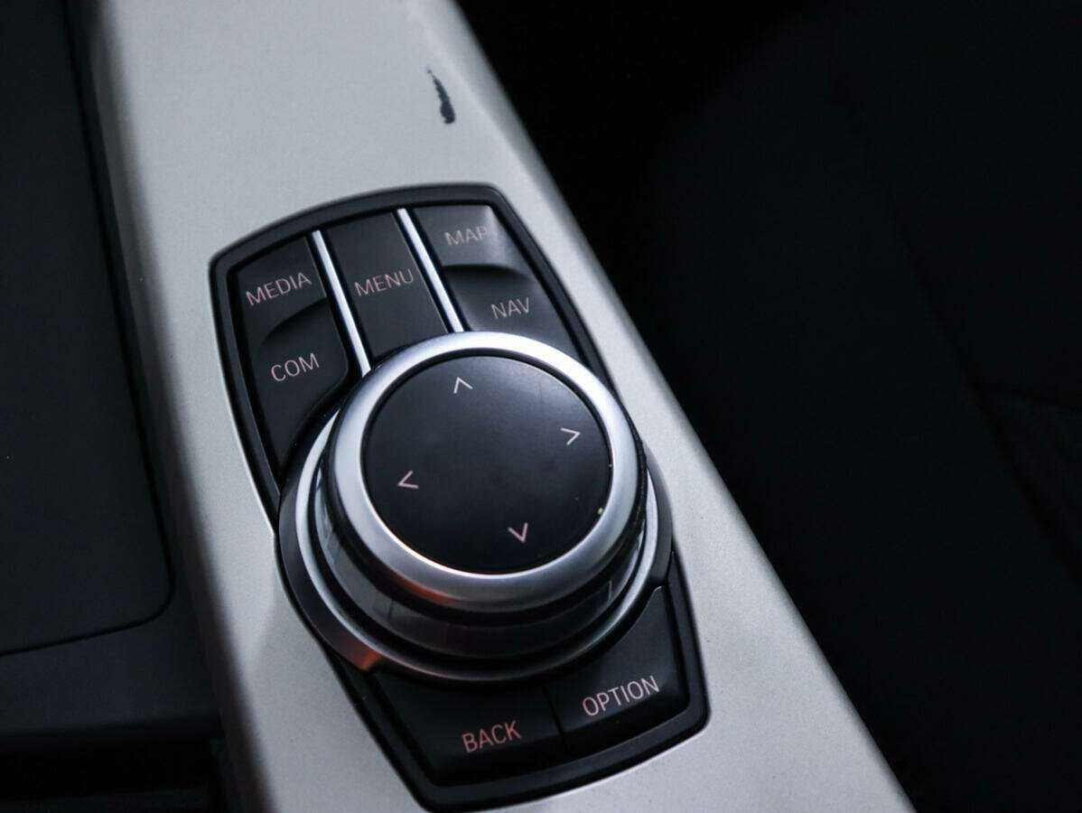 BMW 3 серии с пробегом — 2019 год. Фото: #13