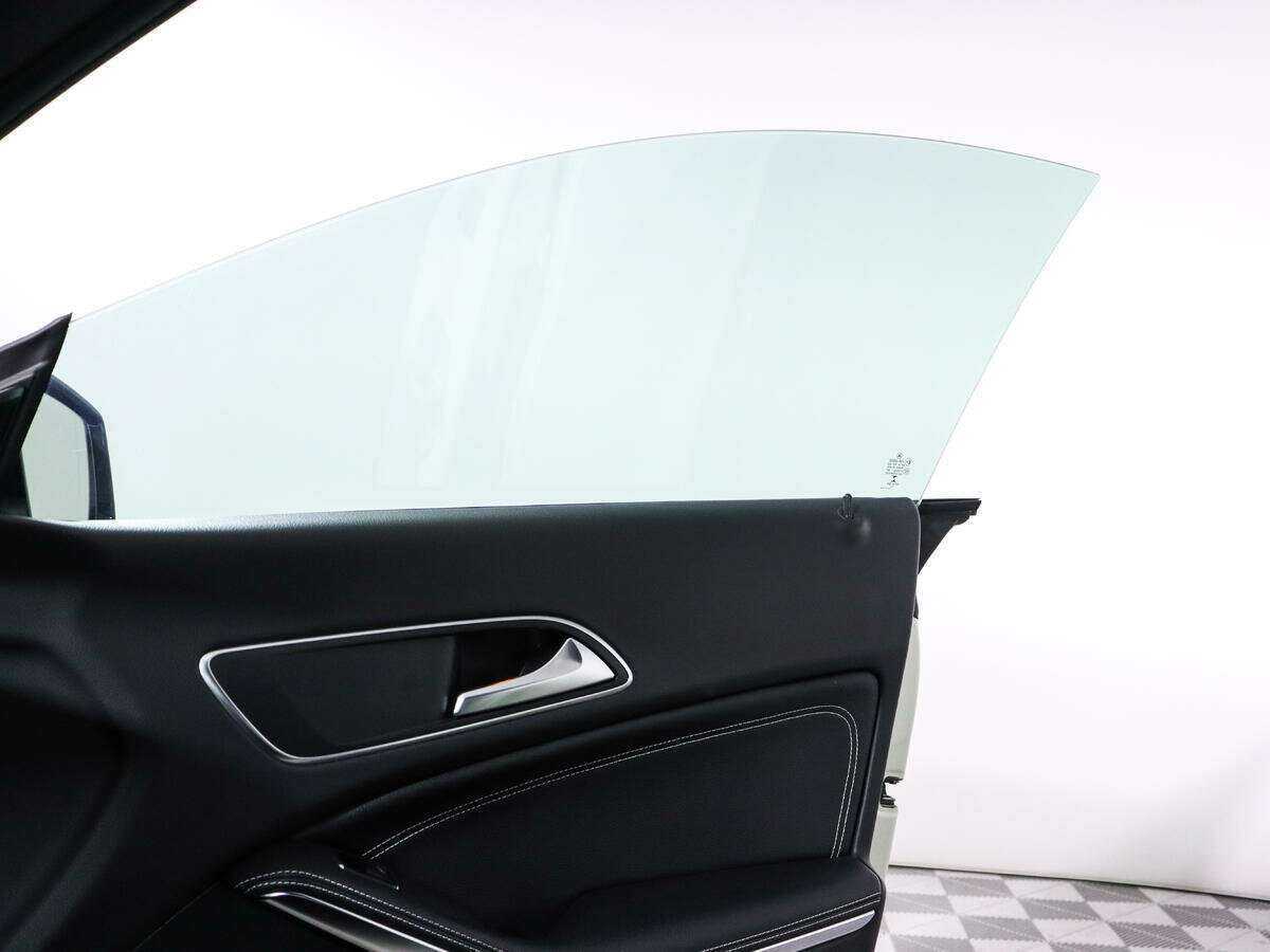 Mercedes-Benz CLA с пробегом — 2014 год. Фото: #17