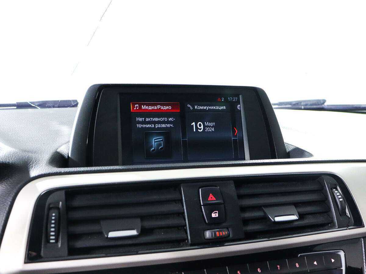 BMW 1 серии с пробегом — 2018 год. Фото: #12