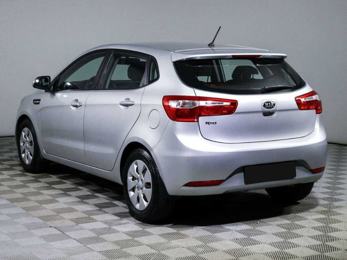 Kia Rio с пробегом — 2013 год. Фото: #5